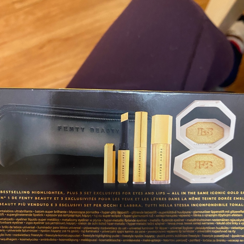 Never Been Open 4 piece Fenty Beauty Trophy Wife Gift Set w/ makeup bag